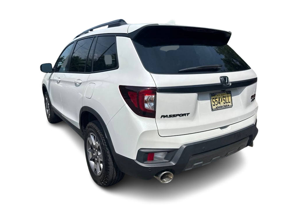 Thumbnail: 2023 Honda Passport - 4
