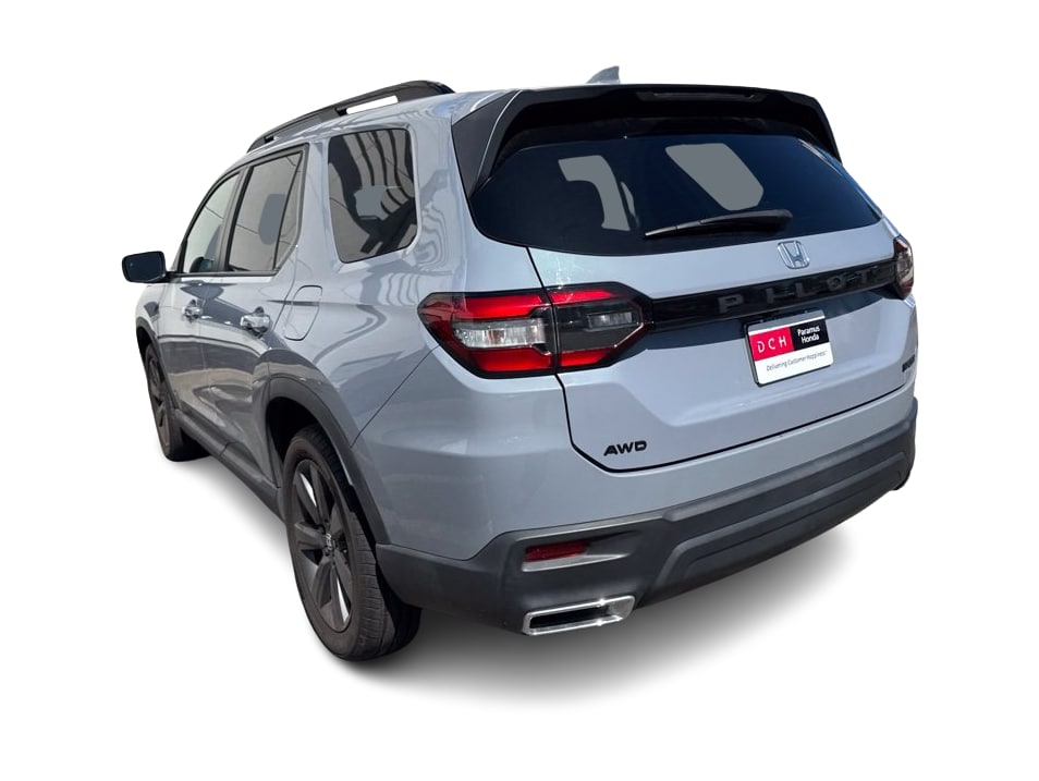 Thumbnail: 2023 Honda Pilot - 3