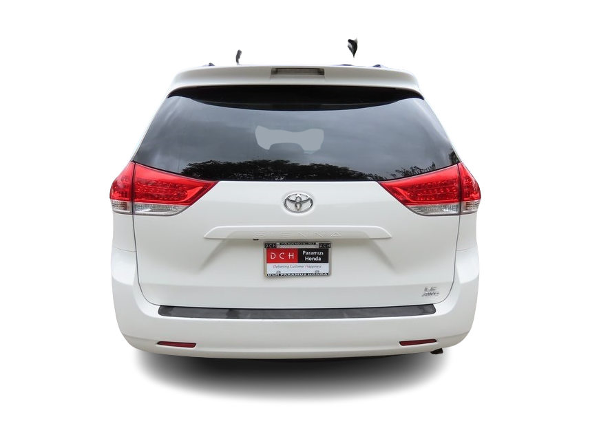 Thumbnail: 2014 Toyota Sienna - 5