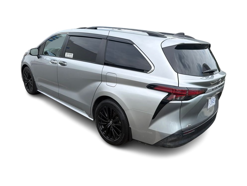 Thumbnail: 2021 Toyota Sienna - 12