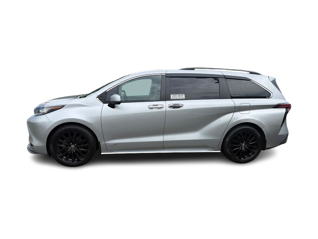 Thumbnail: 2021 Toyota Sienna - 10