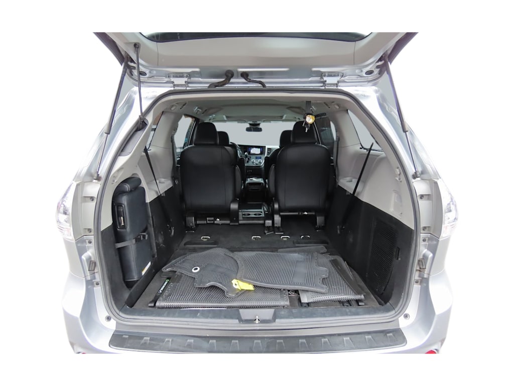 Thumbnail: 2017 Toyota Sienna - 17