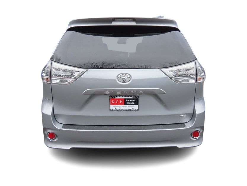 Thumbnail: 2017 Toyota Sienna - 5