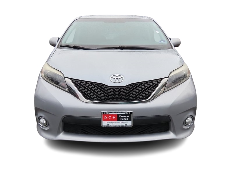 Thumbnail: 2017 Toyota Sienna - 6