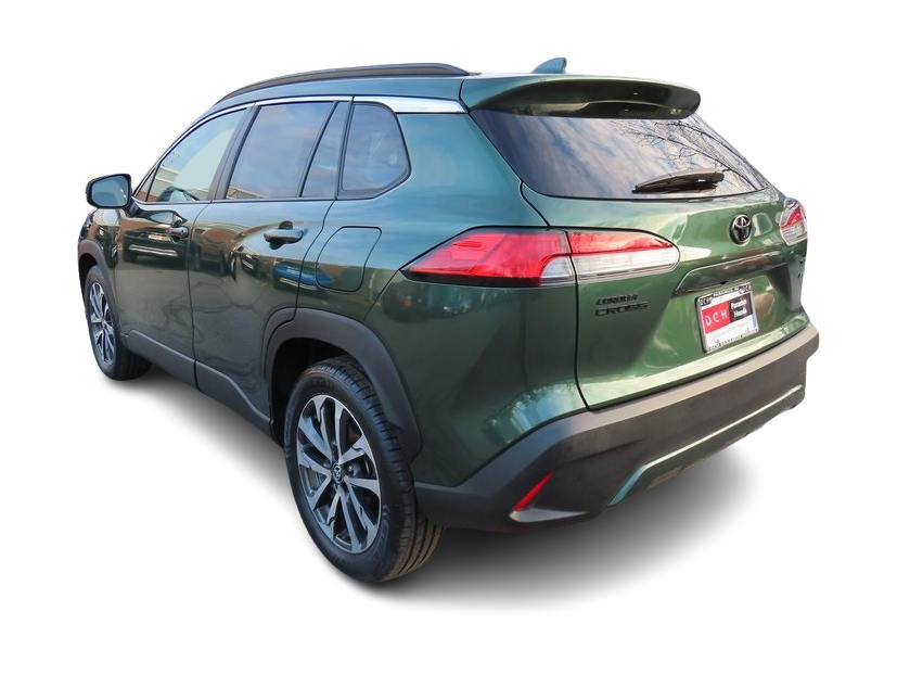 2022 Toyota Corolla Cross XLE 4