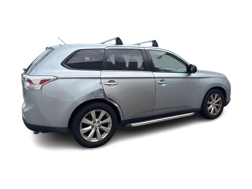 Thumbnail: 2014 Mitsubishi Outlander - 19