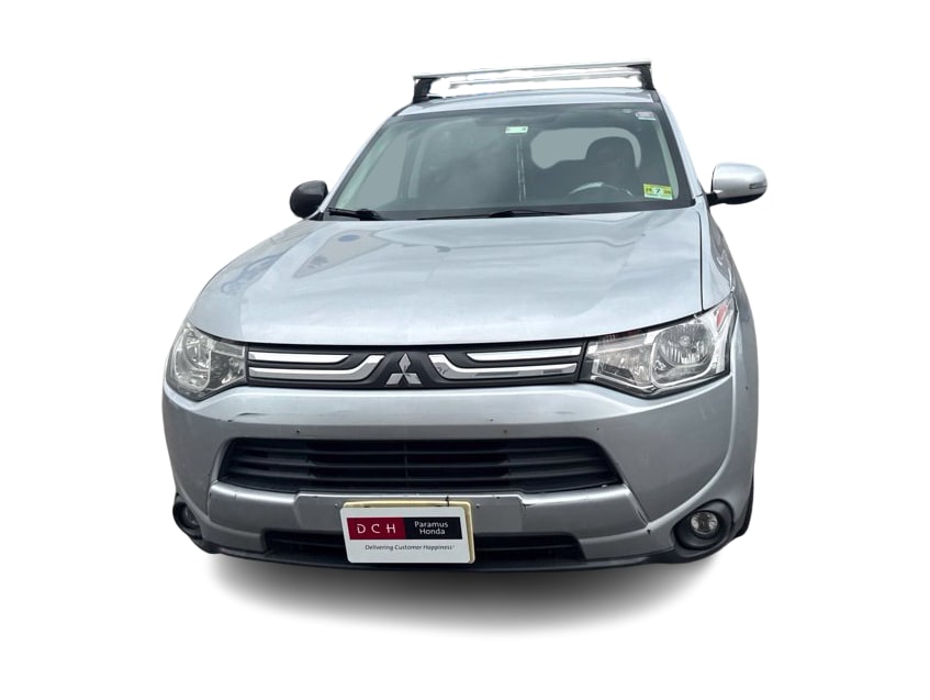 Thumbnail: 2014 Mitsubishi Outlander - 10