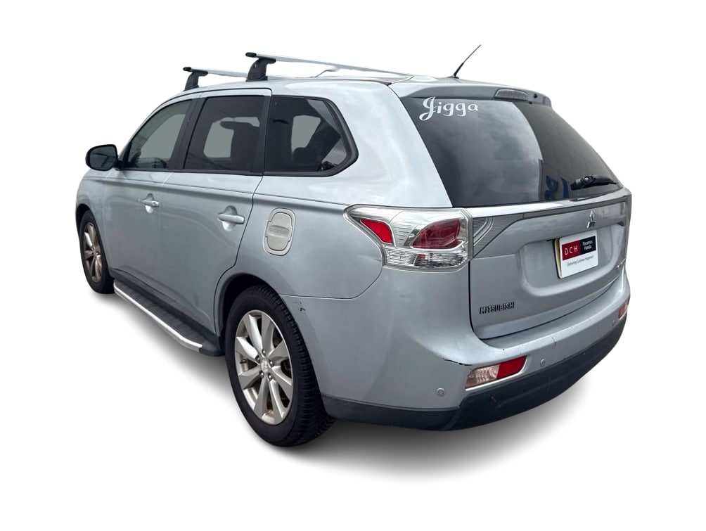 Thumbnail: 2014 Mitsubishi Outlander - 25