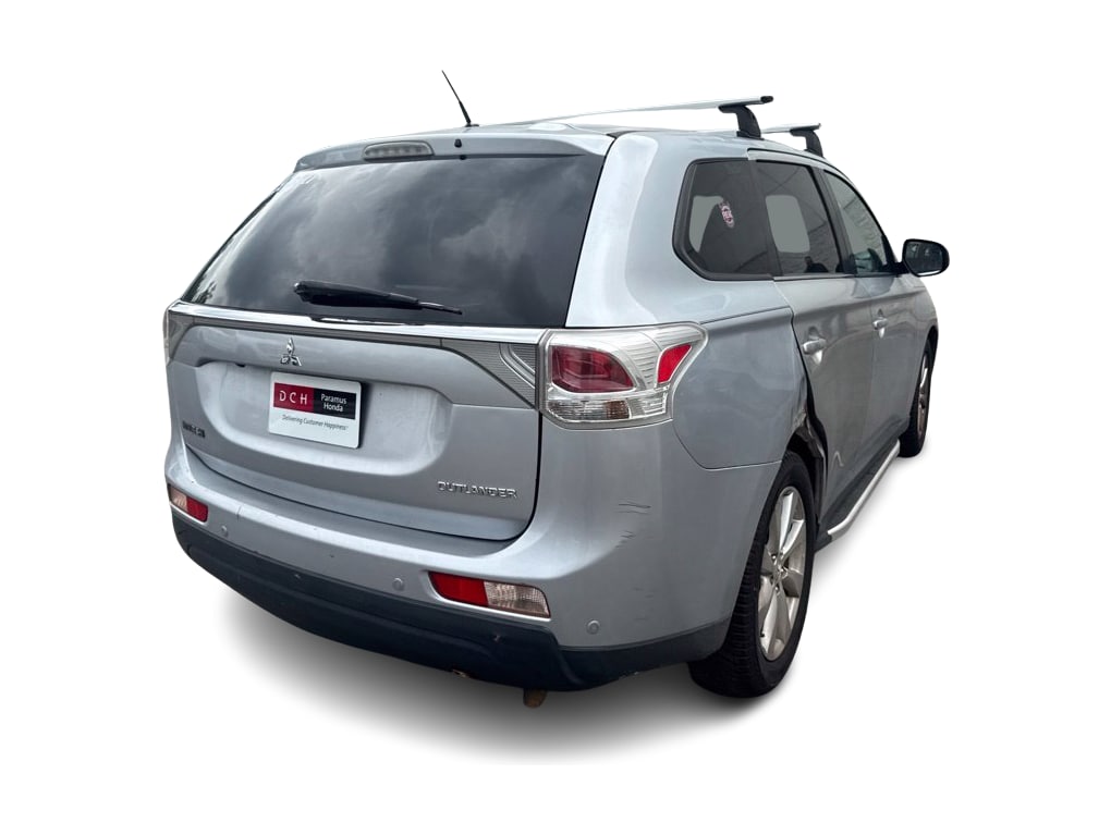 Thumbnail: 2014 Mitsubishi Outlander - 23