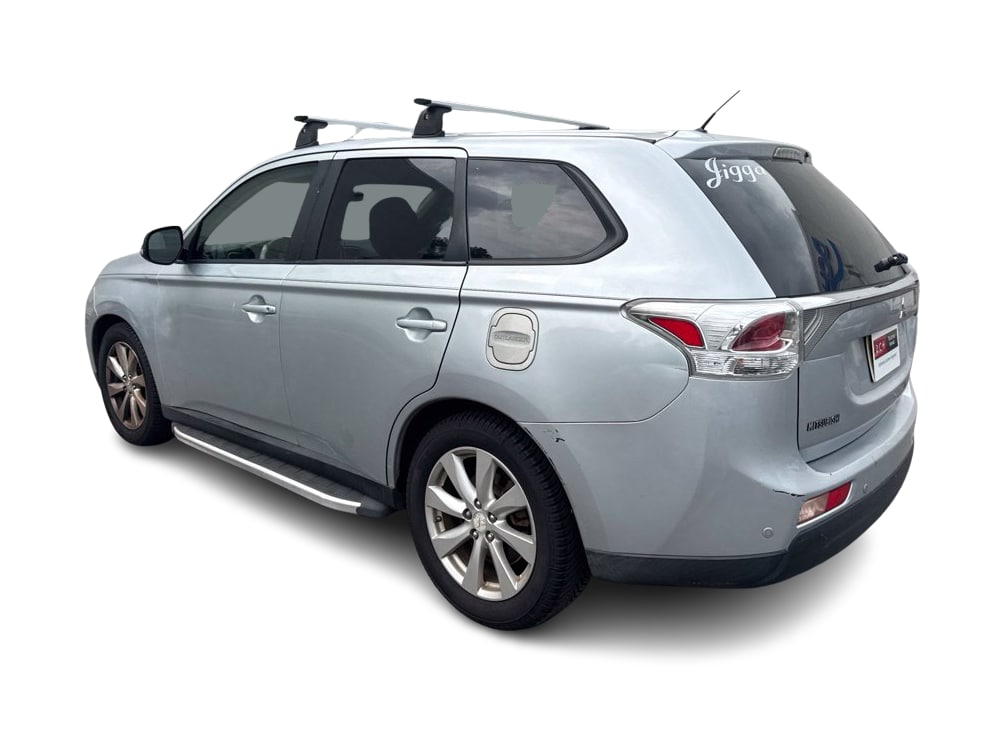 Thumbnail: 2014 Mitsubishi Outlander - 26