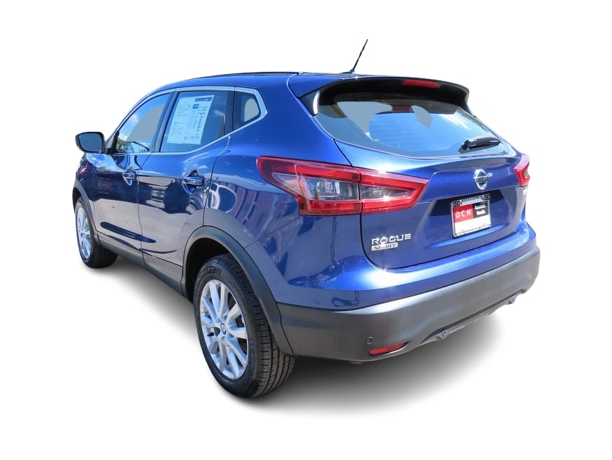 Thumbnail: 2021 Nissan Rogue Sport - 3