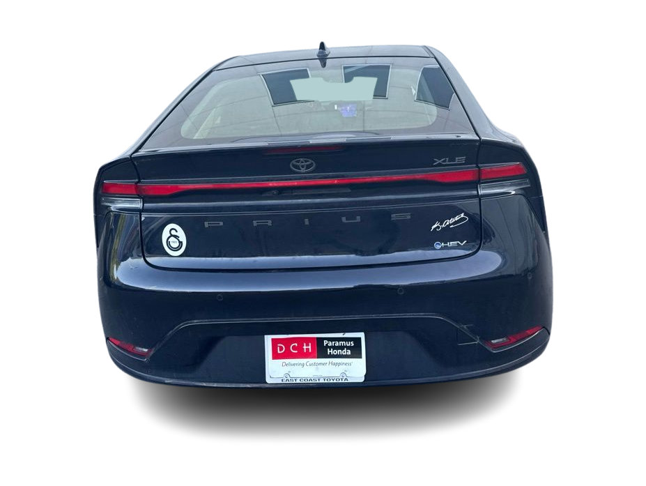 Thumbnail: 2024 Toyota Prius - 17