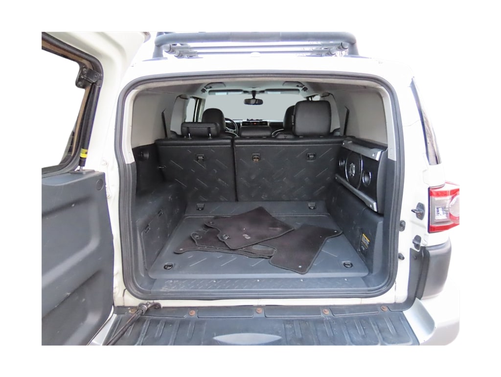 2013 Toyota FJ Cruiser Base 16