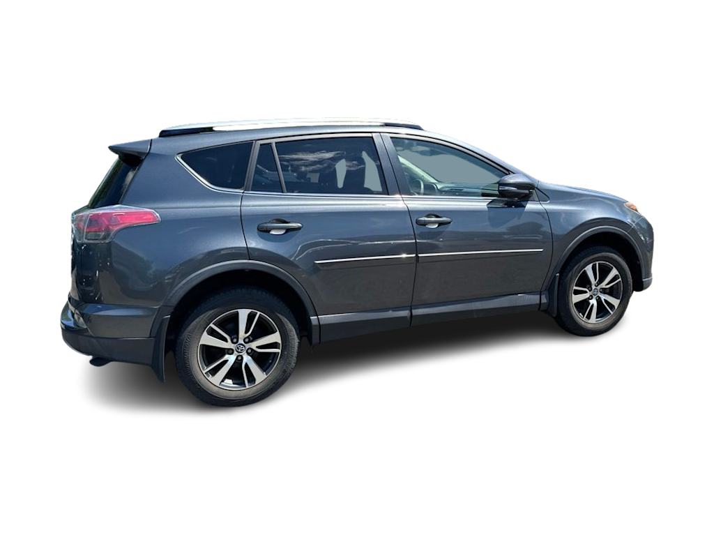 Thumbnail: 2018 Toyota RAV4 - 24