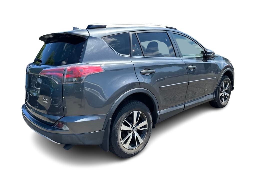 Thumbnail: 2018 Toyota RAV4 - 27
