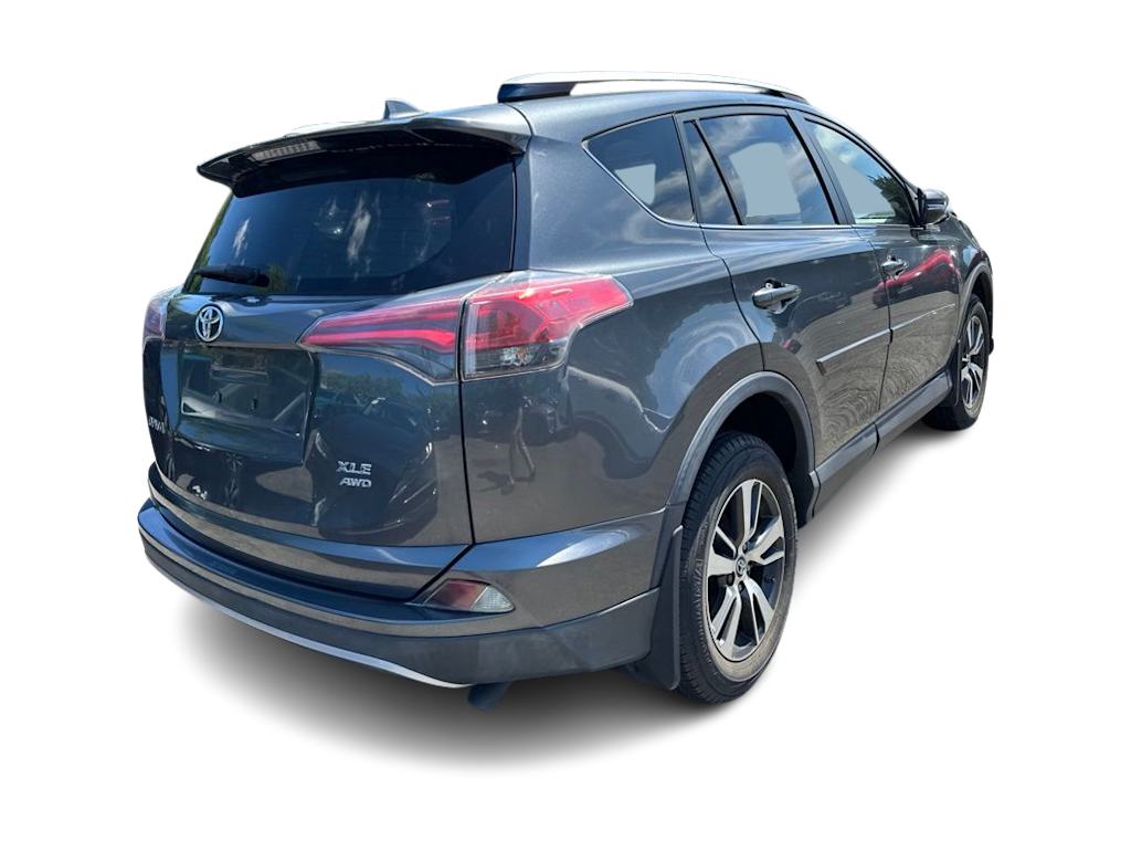 Thumbnail: 2018 Toyota RAV4 - 28