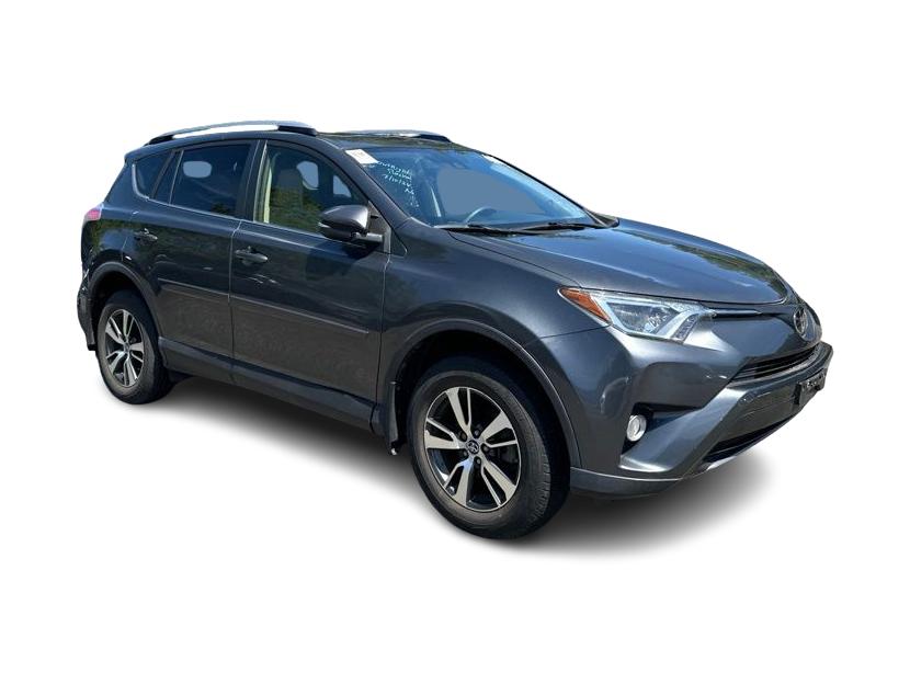 Thumbnail: 2018 Toyota RAV4 - 20