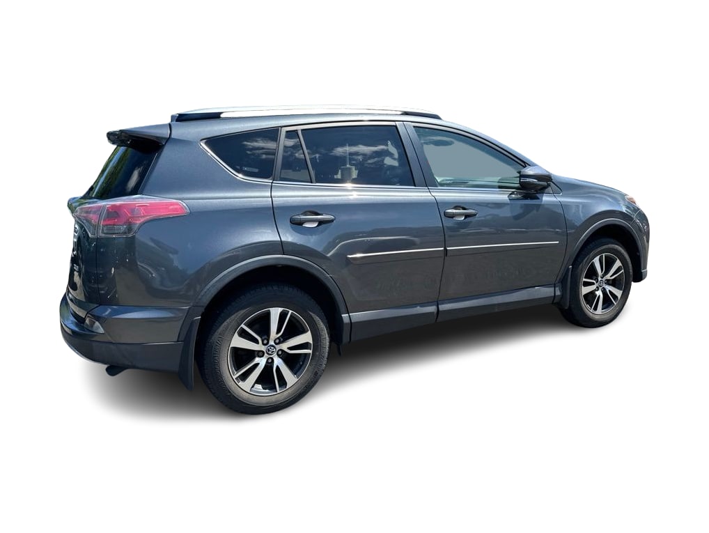 Thumbnail: 2018 Toyota RAV4 - 25