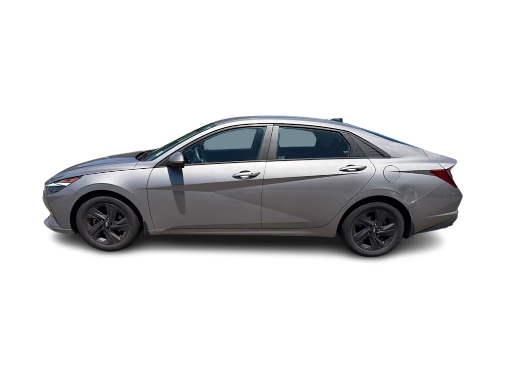 Thumbnail: 2022 Hyundai Elantra - 12
