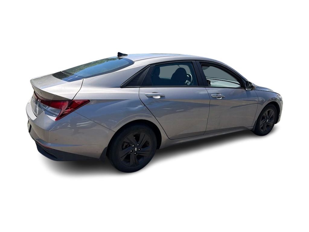 Thumbnail: 2022 Hyundai Elantra - 15