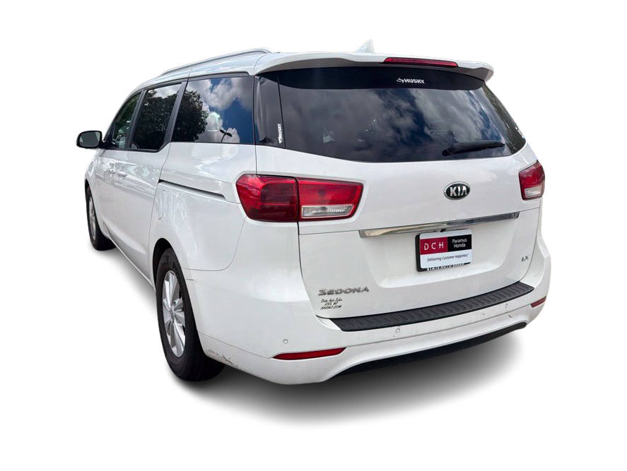 Thumbnail: 2017 Kia Sedona - 10