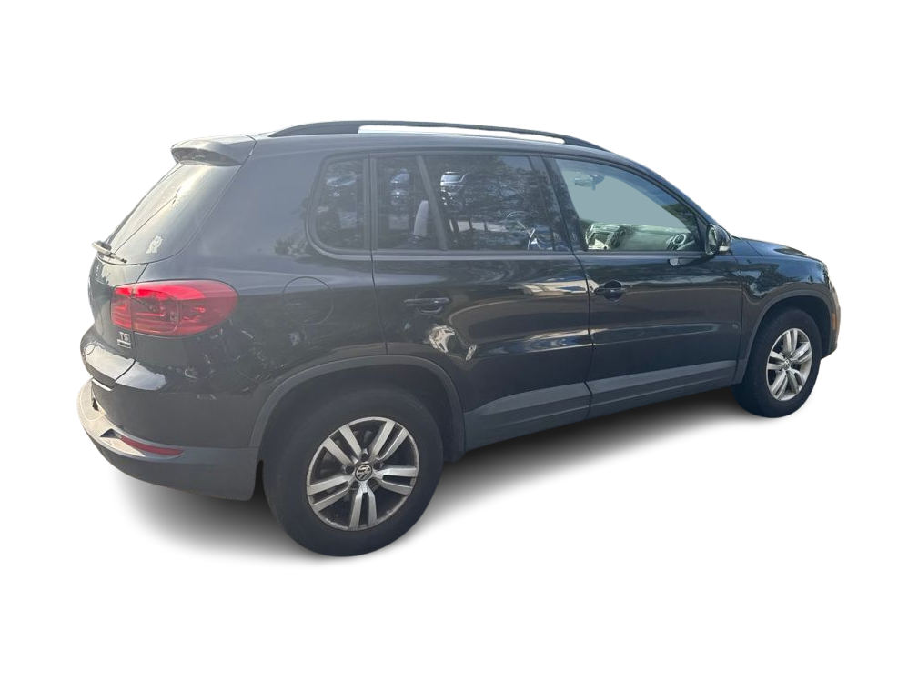 Thumbnail: 2017 Volkswagen Tiguan - 18