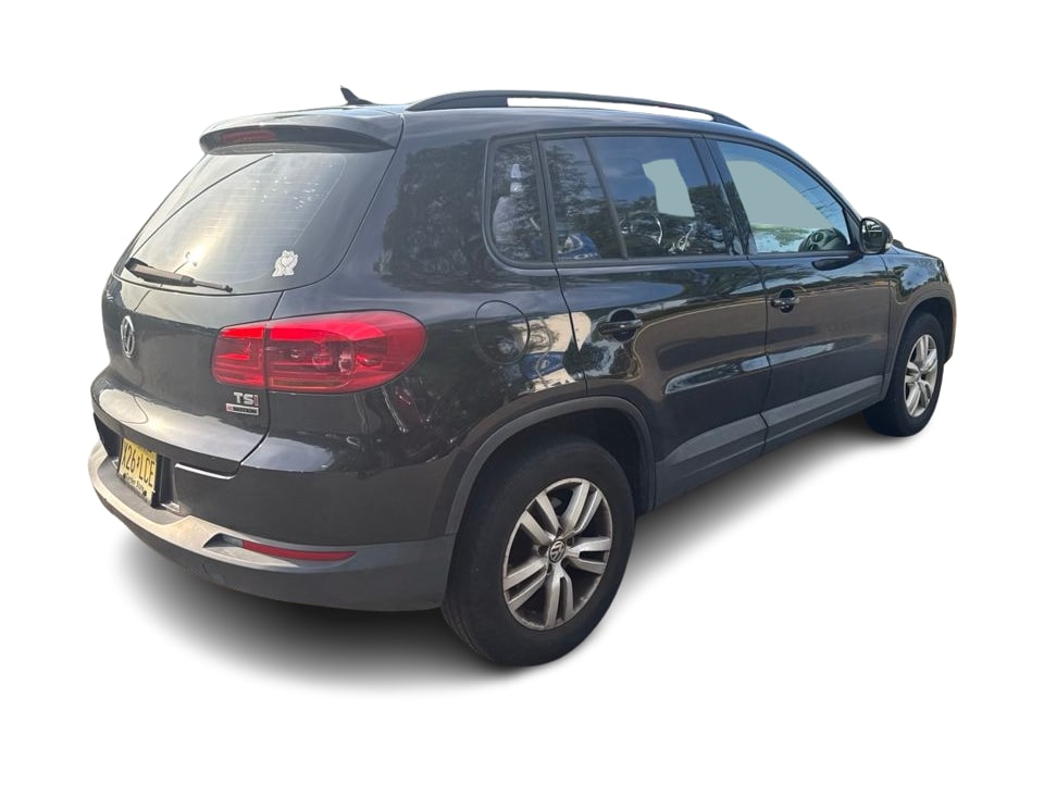 Thumbnail: 2017 Volkswagen Tiguan - 19