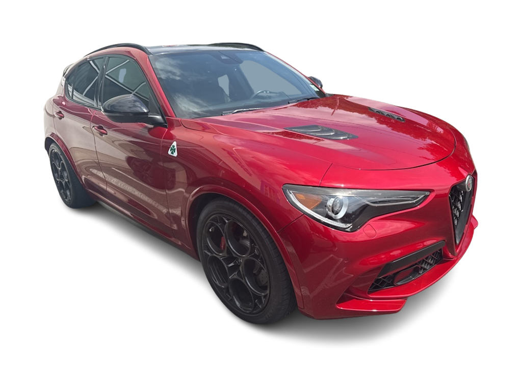Thumbnail: 2022 Alfa Romeo Stelvio - 9
