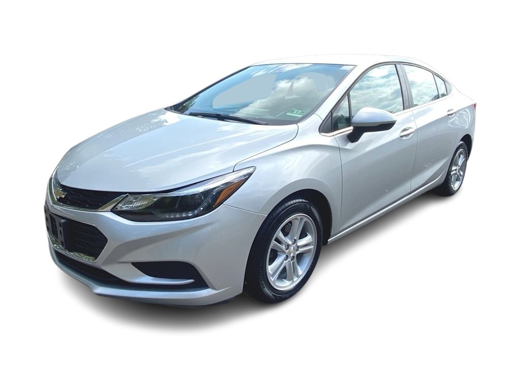 Used 2018 Chevrolet Cruze LT with VIN 1G1BE5SM3J7245142 for sale in Medford, OR