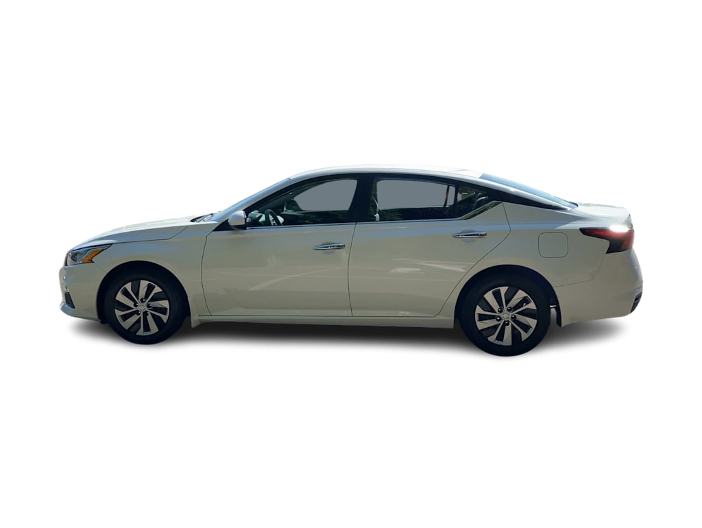Thumbnail: 2019 Nissan Altima - 3