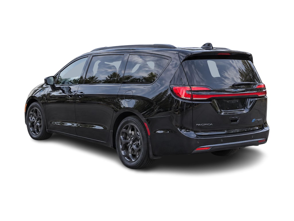 Thumbnail: 2021 Chrysler Pacifica - 3