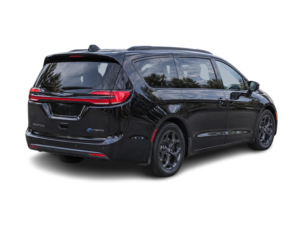 Thumbnail: 2021 Chrysler Pacifica - 10