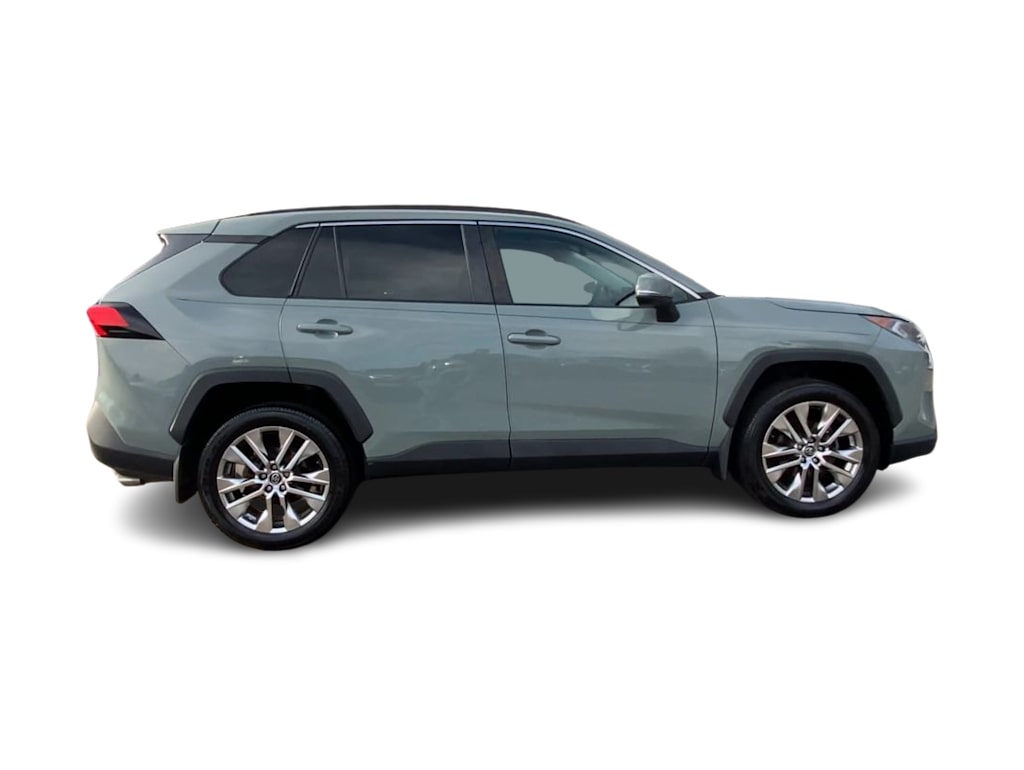 Thumbnail: 2021 Toyota RAV4 - 20