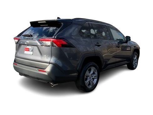 2022 Toyota RAV4 XLE 19