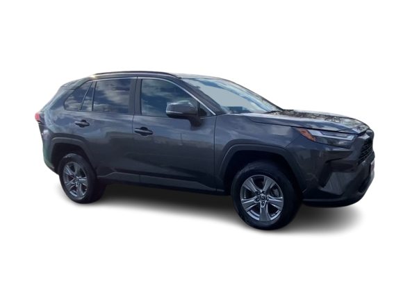 2022 Toyota RAV4 XLE 17