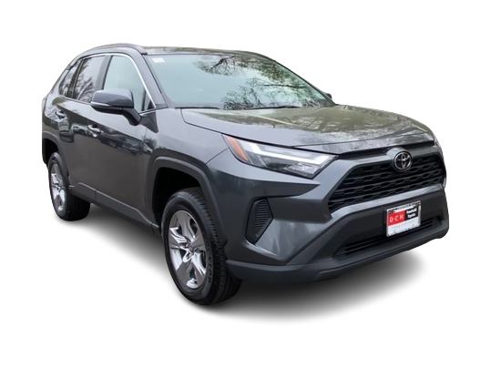 2024 Toyota RAV4 XLE 17