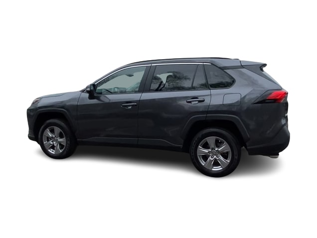 2024 Toyota RAV4 XLE 18