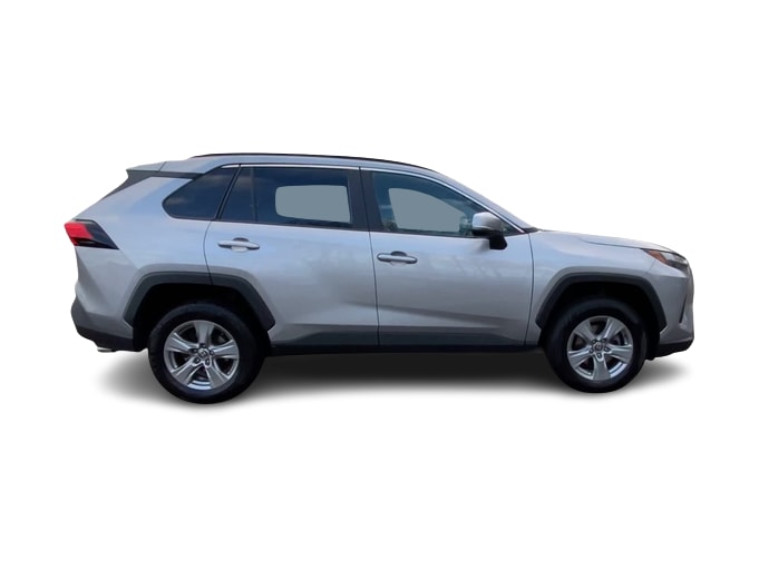 2022 Toyota RAV4 XLE 21