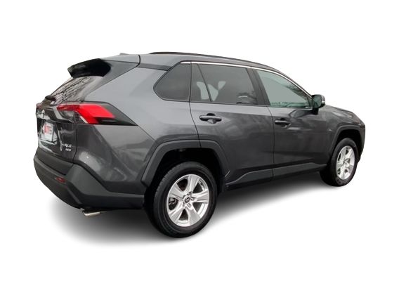 2021 Toyota RAV4 XLE 19