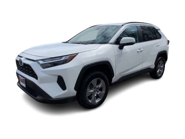2024 Toyota RAV4 XLE 18
