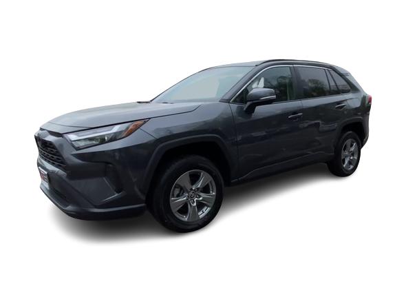 2024 Toyota RAV4 XLE 3