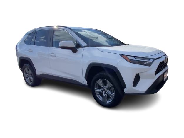 2022 Toyota RAV4 XLE 17