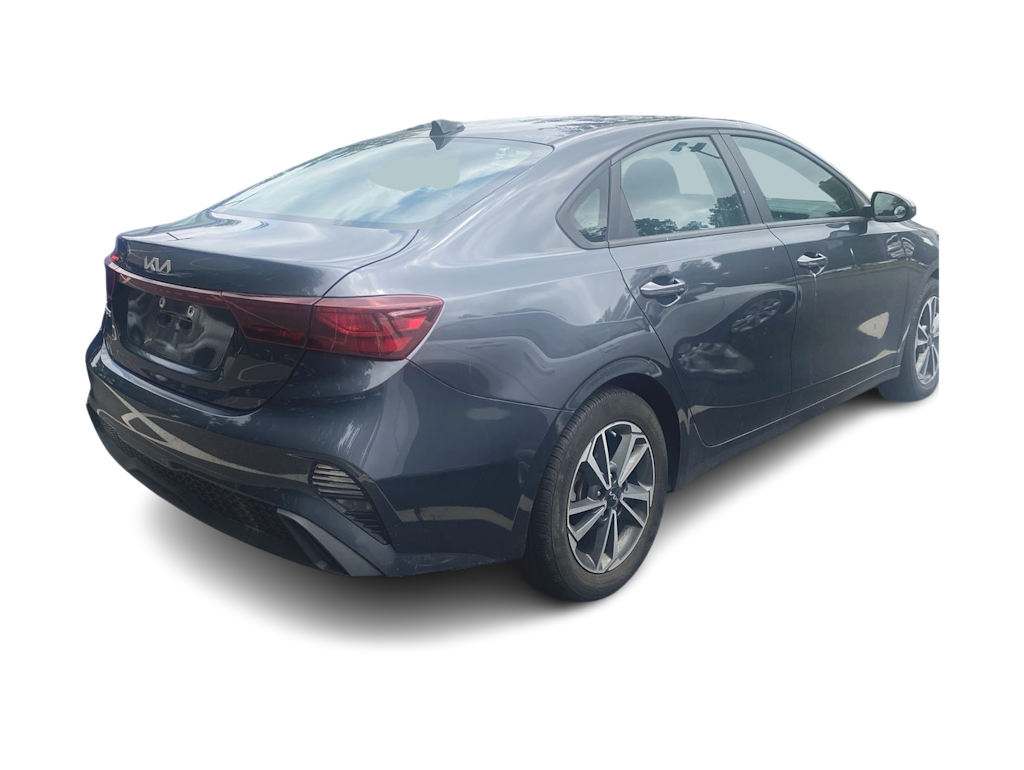 Thumbnail: 2023 Kia Forte - 9