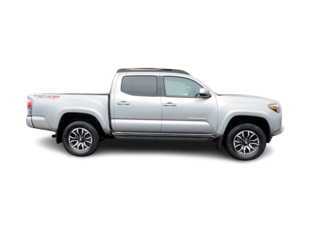 Thumbnail: 2022 Toyota Tacoma - 18