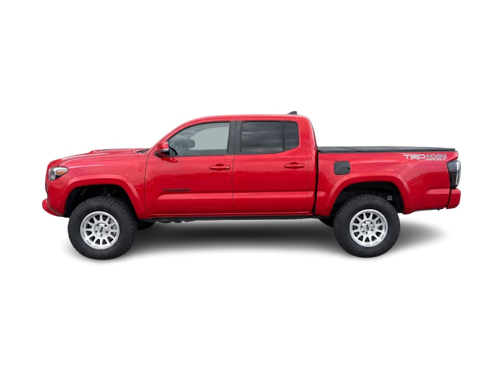 Thumbnail: 2017 Toyota Tacoma - 11