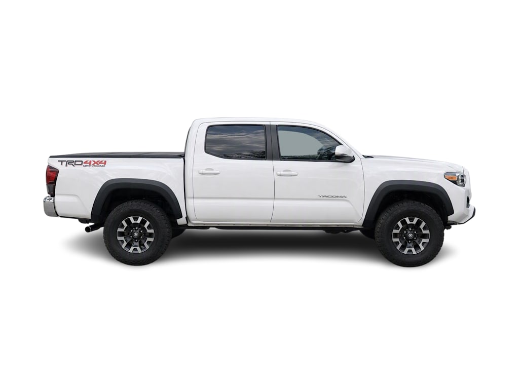 Thumbnail: 2018 Toyota Tacoma - 10