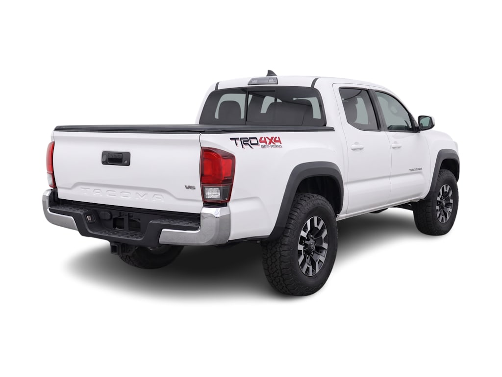 Thumbnail: 2018 Toyota Tacoma - 9