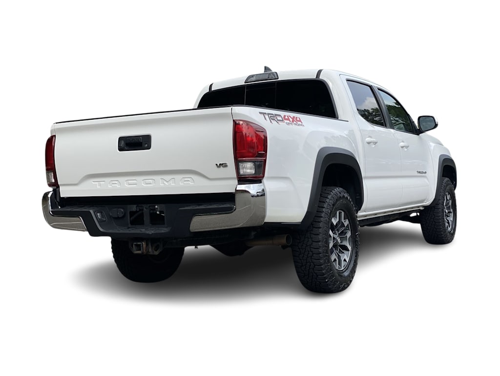 Thumbnail: 2018 Toyota Tacoma - 25