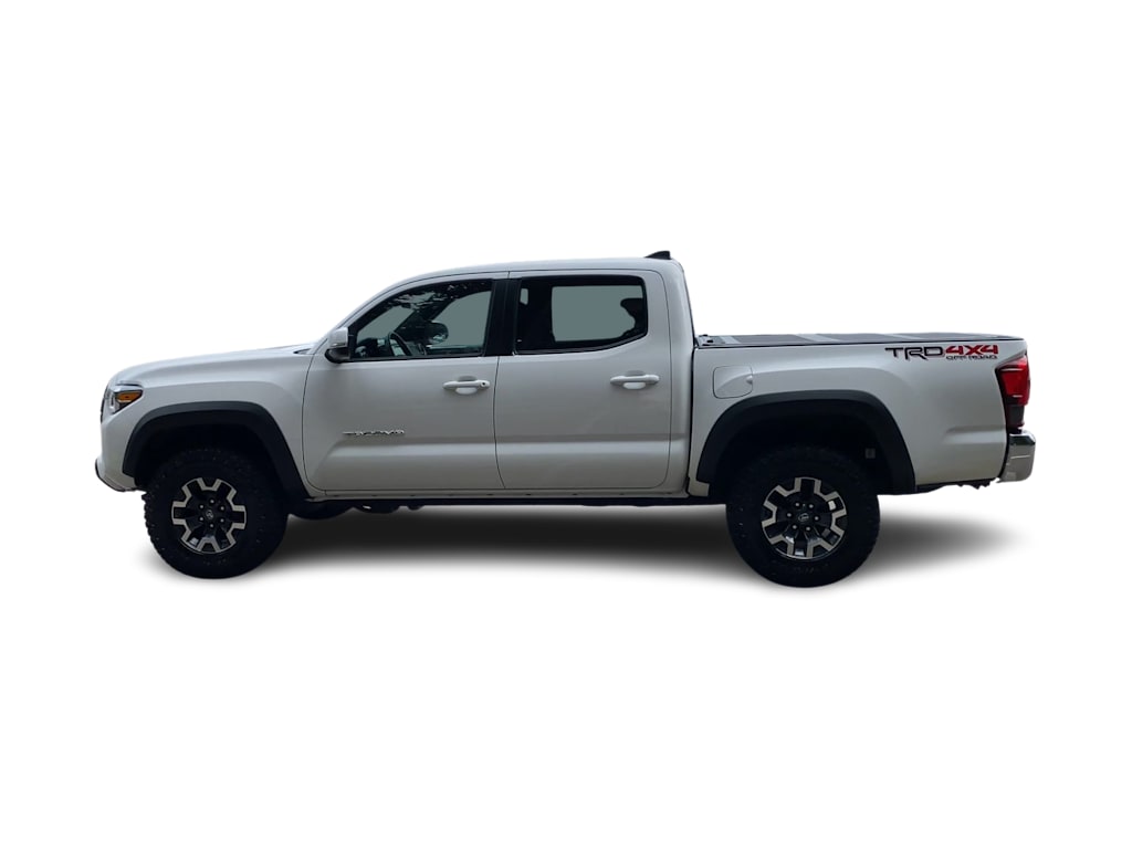 Thumbnail: 2018 Toyota Tacoma - 3