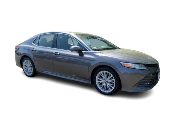2018 Toyota Camry XLE 16